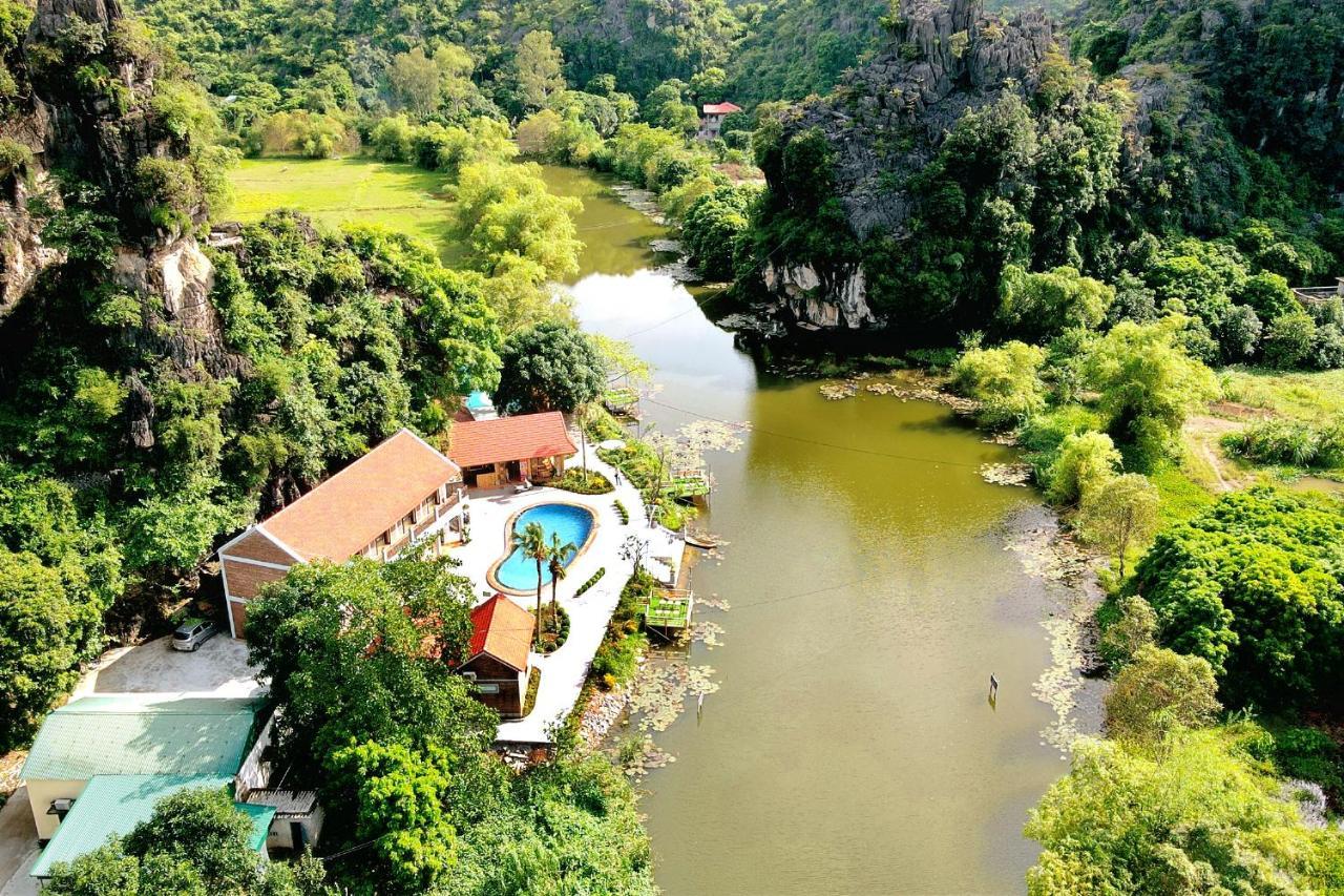Hoanglong Riverside Homestay ニンビン エクステリア 写真
