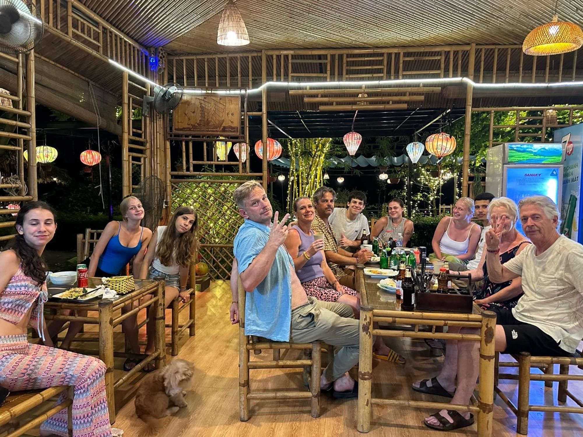 Hoanglong Riverside Homestay ニンビン エクステリア 写真